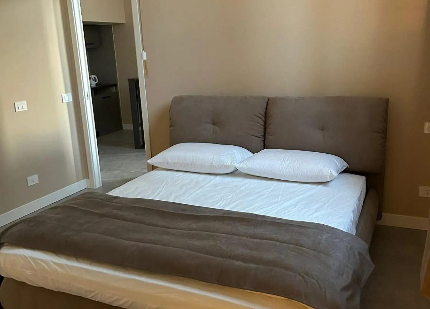Lemon Suites Apartments Rome Italy