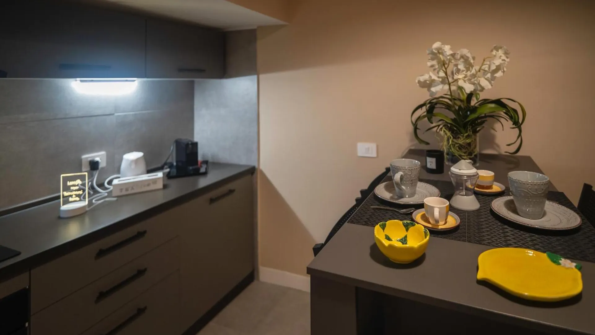 Lemon Suites Apartments Rome